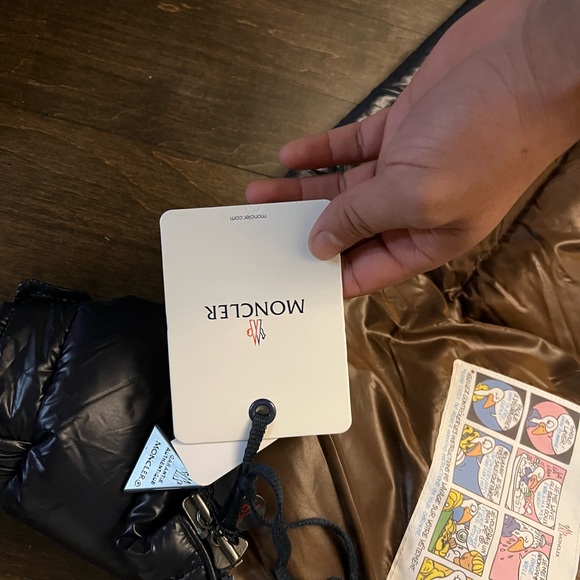 Sell for 1500 if u pick up in mtl text me 5146998726 brand new size M 2022 - Picture 3 of 7